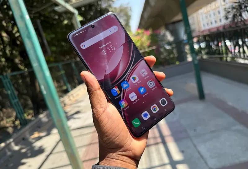 vivo-v50 شاشة